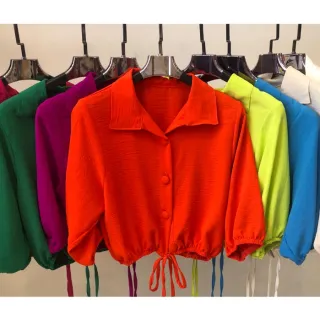 Blusas com botões em tecido duna - modelo 06