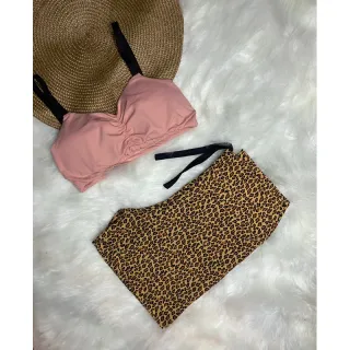 Conjunto moda academia Crossfit, short empina e top treino em poliamida - Conjunto Branco