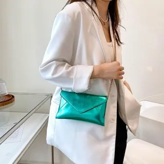 Bolsa de Festa Metalizada Feminina Envelope com Alça de Corrente - tamanho maior prata