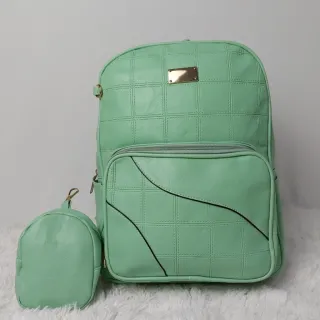 Bolsa Feminina de Couro Mochila - Preta