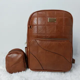 Bolsa Feminina de Couro Mochila - Preta