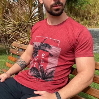 Malha Premium Camiseta Masculina Estampada Coqueiros Gola Redonda - Vermelho