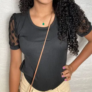 Blusa manga curta feminina canelada com tule bufante gola aberta - Bordô