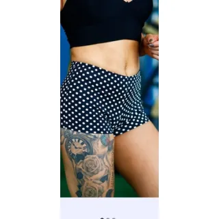 Shortinho justo feminino curto para treino de academia e pole dance - Branco