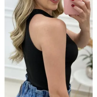 Blusa Feminina Gola Alta com Decote Gota - Promoção! - Vermelho