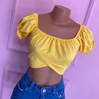 Moda 2023: Cropped Gringa com manga amarração nas costas - Rosa Vivo