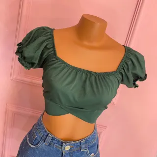 Moda 2023: Cropped Gringa com manga amarração nas costas - Rosa Vivo