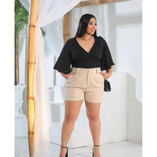 Short Pink Plus Size Social Feminino com botões encapados - Verde Bandeira
