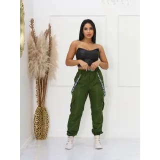 Bolsos Laterais Suspensório Calça Jogger Tactel Cargo Feminina - Branco