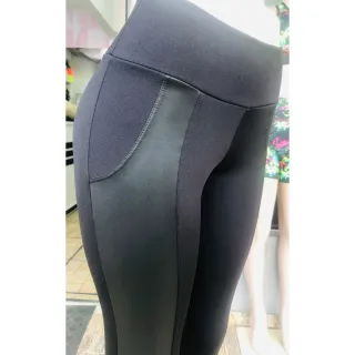 Detalhe Cirrê: Legging Montaria Peluciada - Preto