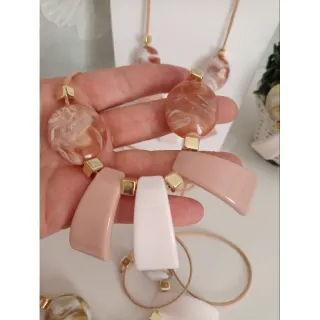 Escolha vários modelos de maxi colar feminino - Preto amêndoa