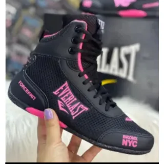 Confortável Botinha para Academia - Preto - Branco