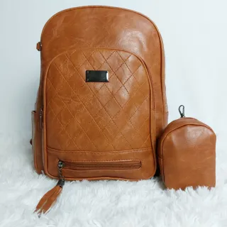 Bolsa Feminina de Couro Mochila - Preta