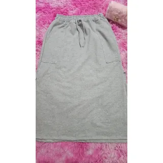 Moda evangélica: Saia Midi Jogger em moletom - GG