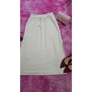 Moda evangélica: Saia Midi Jogger em moletom - GG