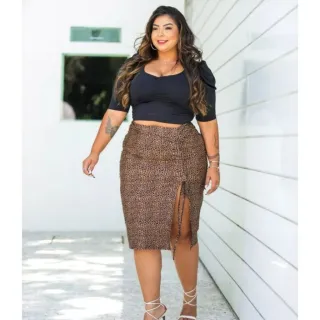 Moda Feminina Saia Plus Size Midi Fenda Frontal Suplex Veste até o 54 - Onça