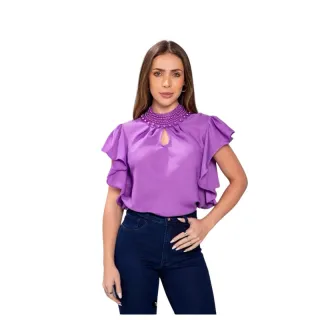 Moda feminina: blusa social com babado de manga curta e pérolas no pescoço - Branco