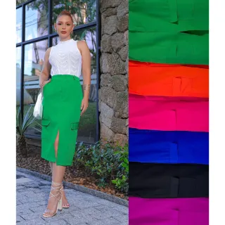 Saia com fenda na frente, midi cargo alfaiataria com bolsos laterais - Pink