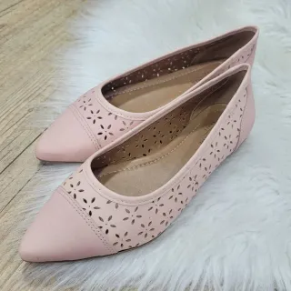 Sapatilha rosa bebê bico fino em couro confortável e leve - 40