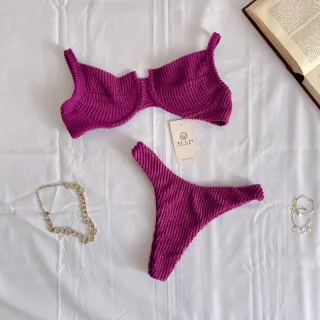 Calcinha Asa Delta Retrô Texturizada + Biquíni Meia Taça Mônaco (Branco/Verde/Roxo/Laranja/Preto/Lilás/Rosa/Vermelho) - LAVANDA