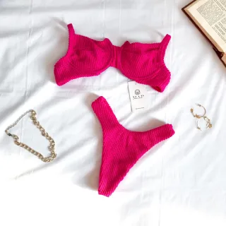 Calcinha Asa Delta Retrô Texturizada + Biquíni Meia Taça Mônaco (Branco/Verde/Roxo/Laranja/Preto/Lilás/Rosa/Vermelho) - LAVANDA