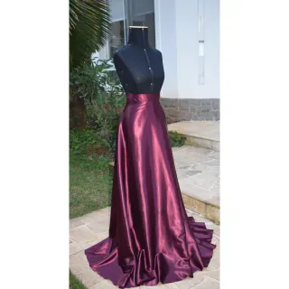 Moda Evangélica - Saia Longa de Festa para Madrinha de Casamento e Eventos em Geral - Vinho