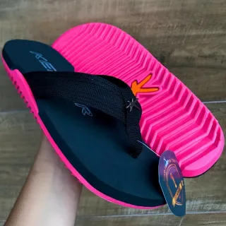 Confira o Confortável e Estiloso Lançamento Chinelo Kenner em Várias Cores - Todo preto