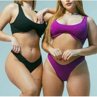 Calcinha asa delta com aro texturizado, biquíni - Preto