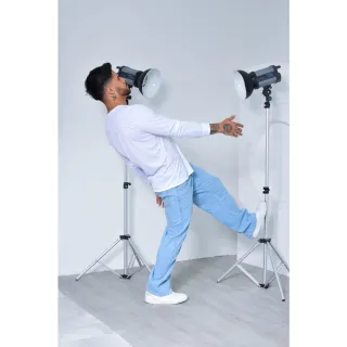 Calça estilo skate unisex boca larga ref: CÇBL-1 - Raryel - Azul Clara