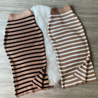 Saia Listrada Midi em Modal com Fenda Canelada