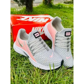 Tênis Leve Esportivo Confortável Feminino para Academia e Caminhada - Uva/pto(sola lilás)