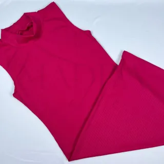 Vestido Tubinho Malha Canelada Midi Gola Alta com Fenda Lateral - Verde Militar