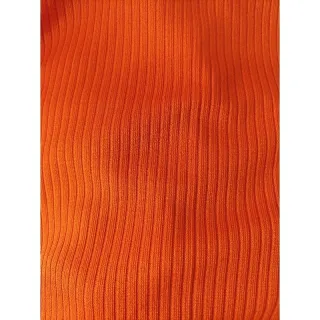 Malha canelada com manga: cropped - Preto