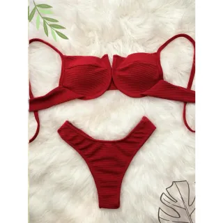 Moda Verão Biquíni Feminino Canelado Meia Taça com Aro e Bojo - Branco