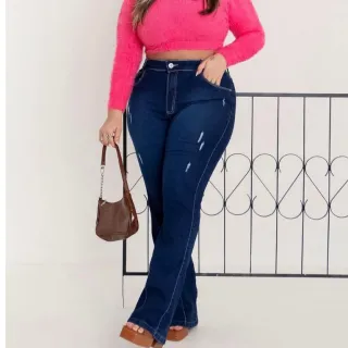 Plus Size Calça Jeans Flare Boca de Sino - 52