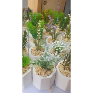 Arranjos de Plantas Artificiais em 3 Vasinhos Decorativos - AMARELA