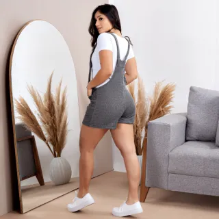 Macaquinho Feminino Moletinho Jardineira Curta - Cinza Mescla