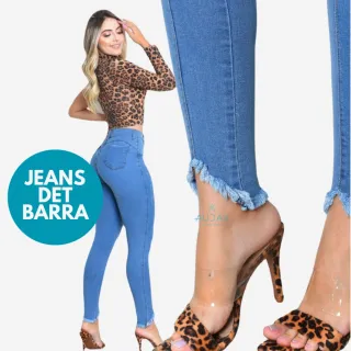 Barra Detonada Calça Jeans Feminina Clara Cintura Alta Destroyed Levanta Bumbum - JEANS PRETO LISO