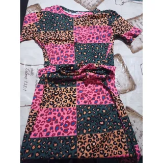 Amarração de lado - Vestido Curto Estampado Animal Print Feminino - Off / marrom e preto