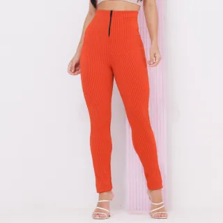 Legging Feminina Modeladora em Alto Relevo com Zíper - Calça Canelada 3D - Vinho