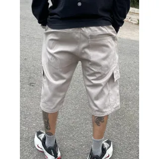 Streetwear Masculina: Bermuda Cargo Oversized com 6 Bolsos - Preto