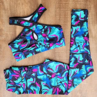 Conjunto Fitness Feminino Calça e Top para Academia - Estampa 04