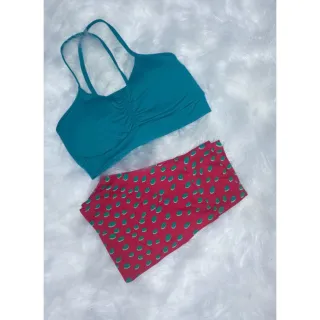 Conjunto moda academia Crossfit, short empina e top treino em poliamida - Conjunto Branco