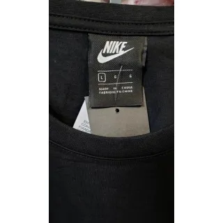 Marca NK Estética Casual Confortável: Camiseta Logo Bordado - Marrom