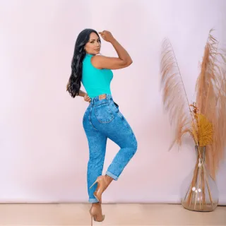 Wide Leg Calça Mom Jeans Feminina Algodão Levanta Bumbum - CALÇA MOM FAMOSINHA