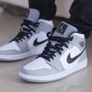 Envio rápido! Botinha de basquete unissex - entrega em 24hrs - BRANCO PRETO JORDAN