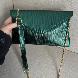 Bolsa de Festa Metalizada Feminina Envelope com Alça de Corrente - tamanho maior prata