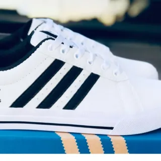 Leve e confortável sapato casual preto e branco masculino