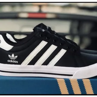 Leve e confortável sapato casual preto e branco masculino - Preto