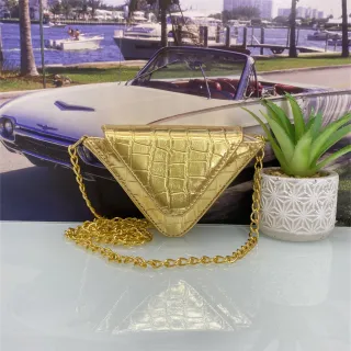 Bolsa de festa em couro envernizado com brilho glitter - Dourado